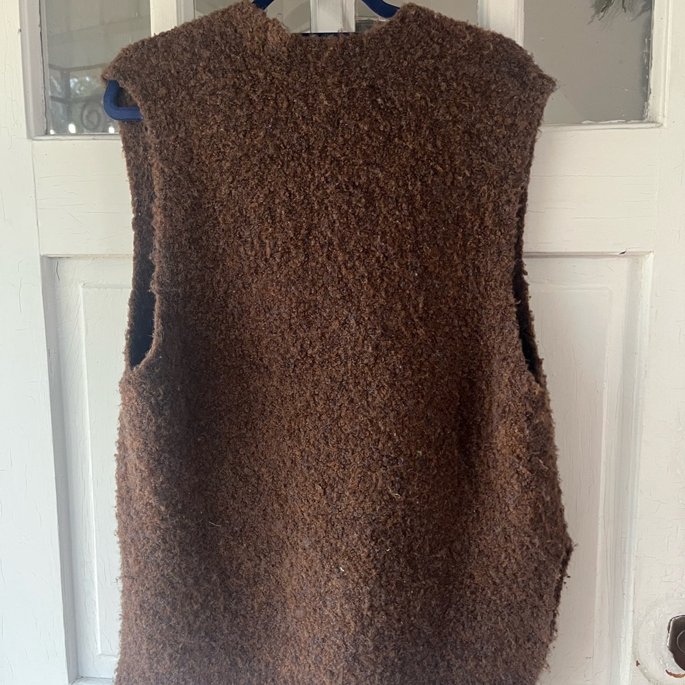 Grade & Gather Boucle Vest - Picture 3 of 3